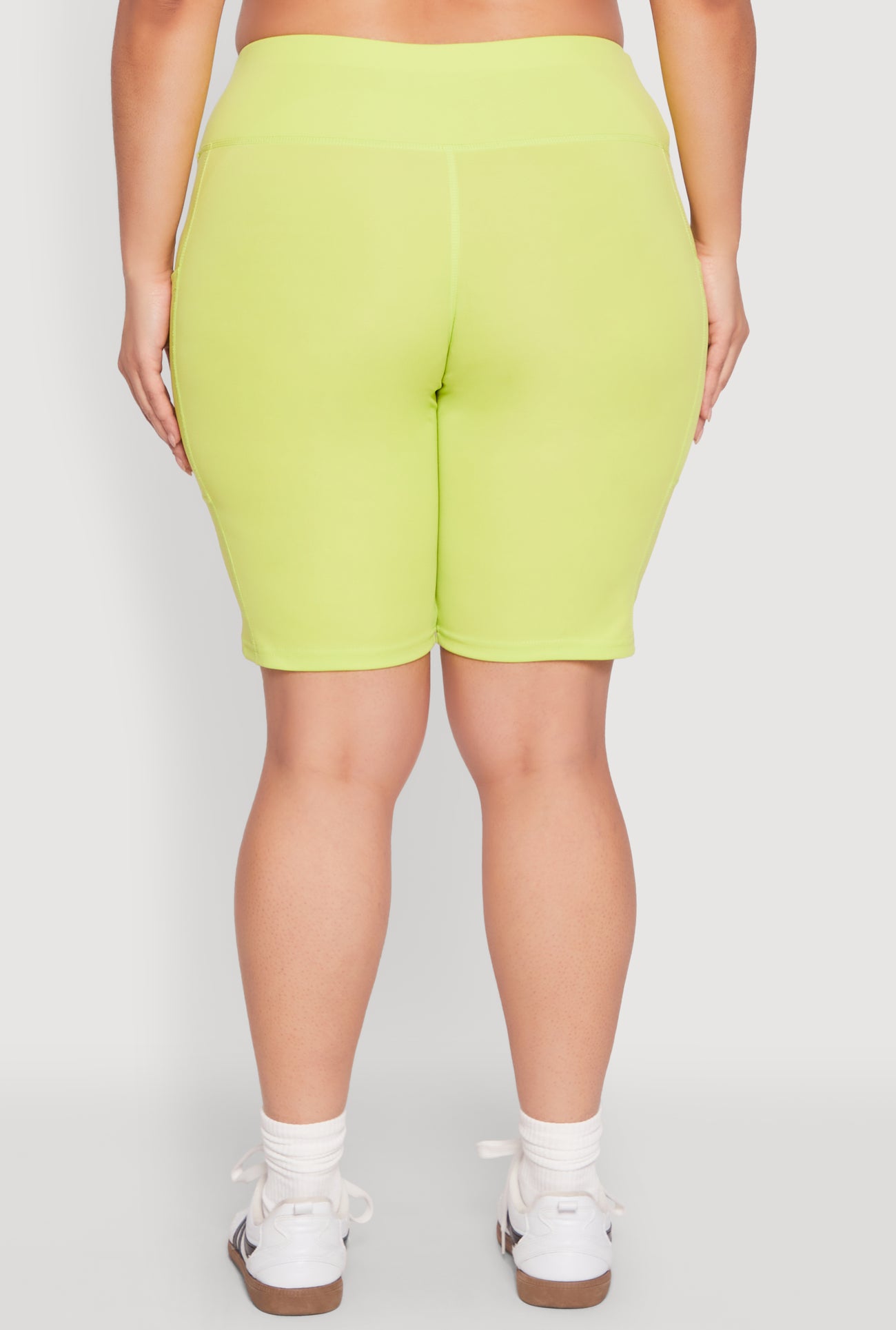 1960062703776035_006