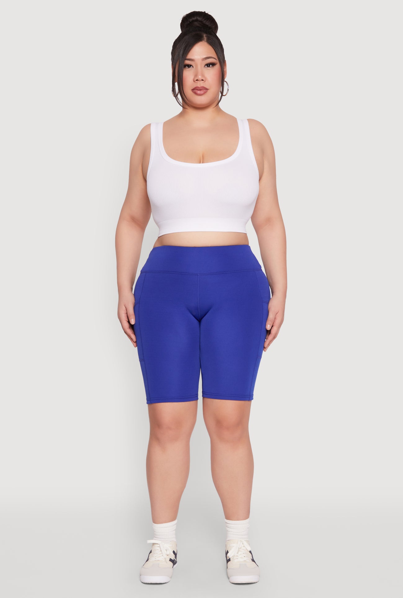 1960062703776043_002