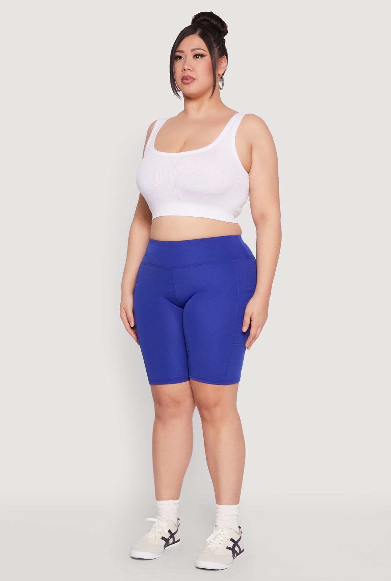 1960062703776043_003