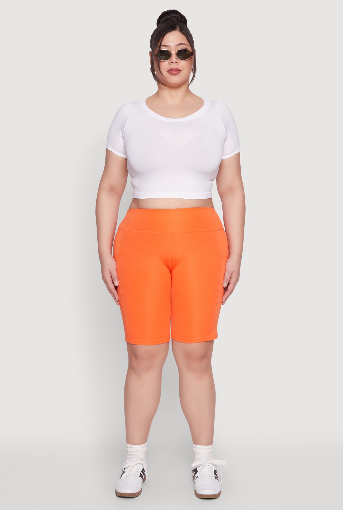 1960062703776080_001