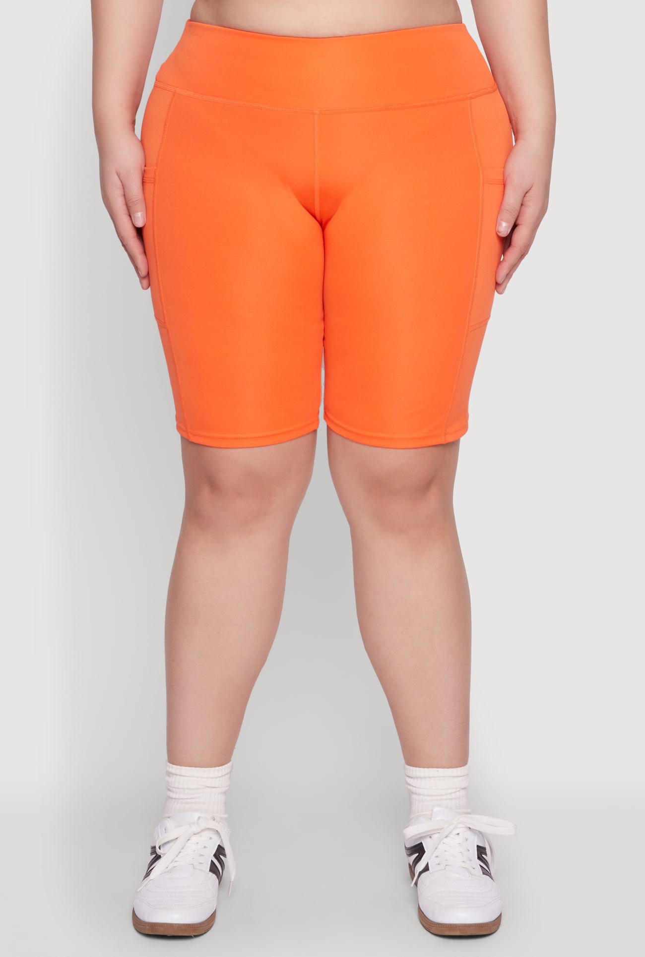 1960062703776080_005