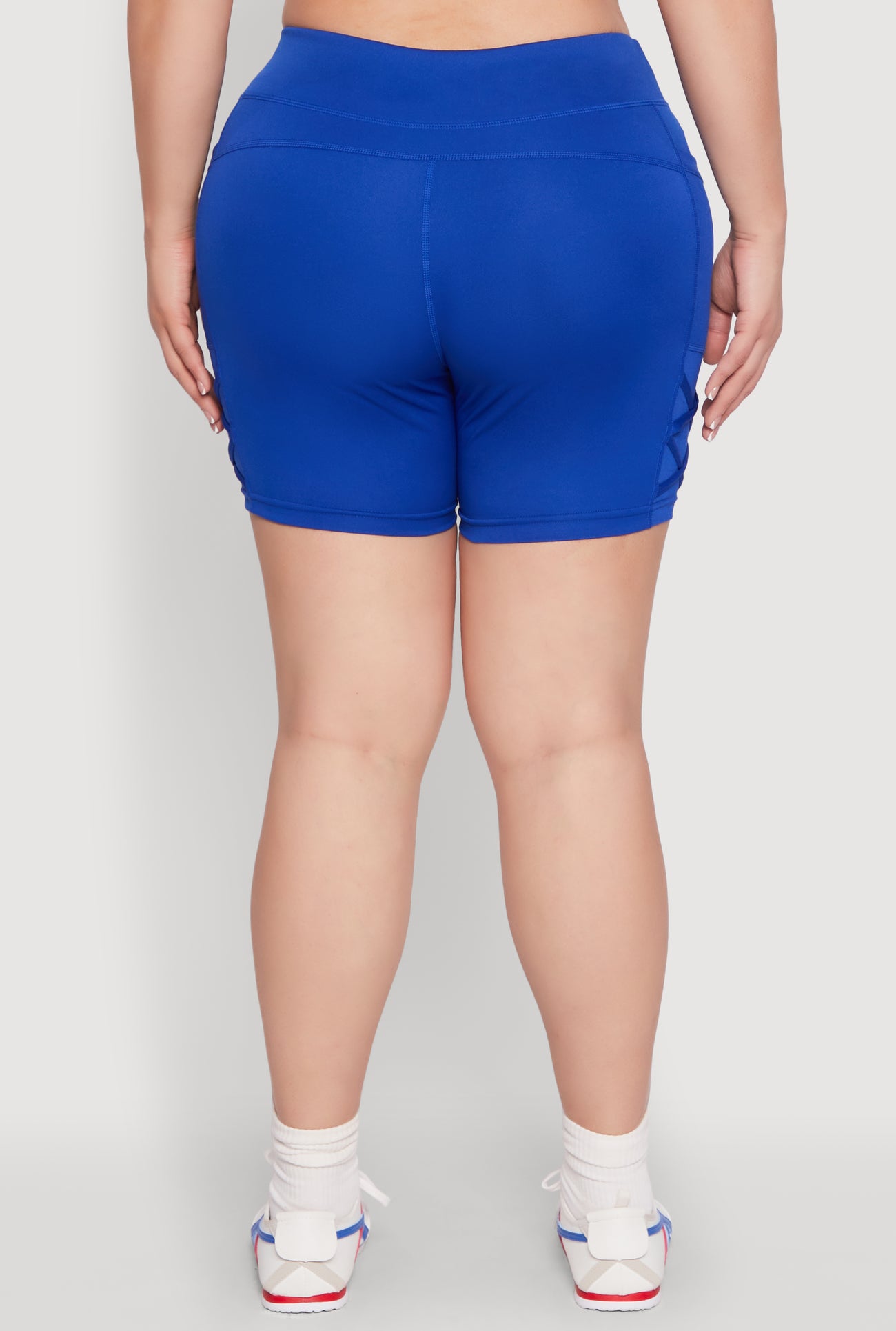 1960070584100043_006