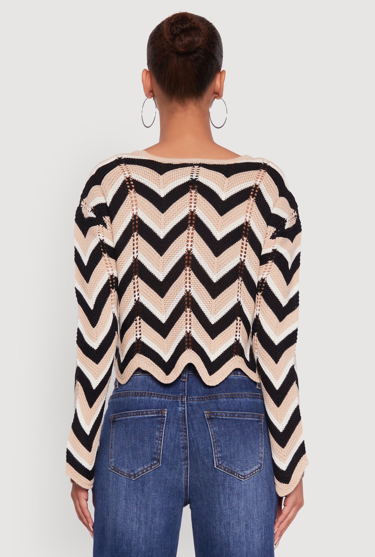 3020075172895325_006