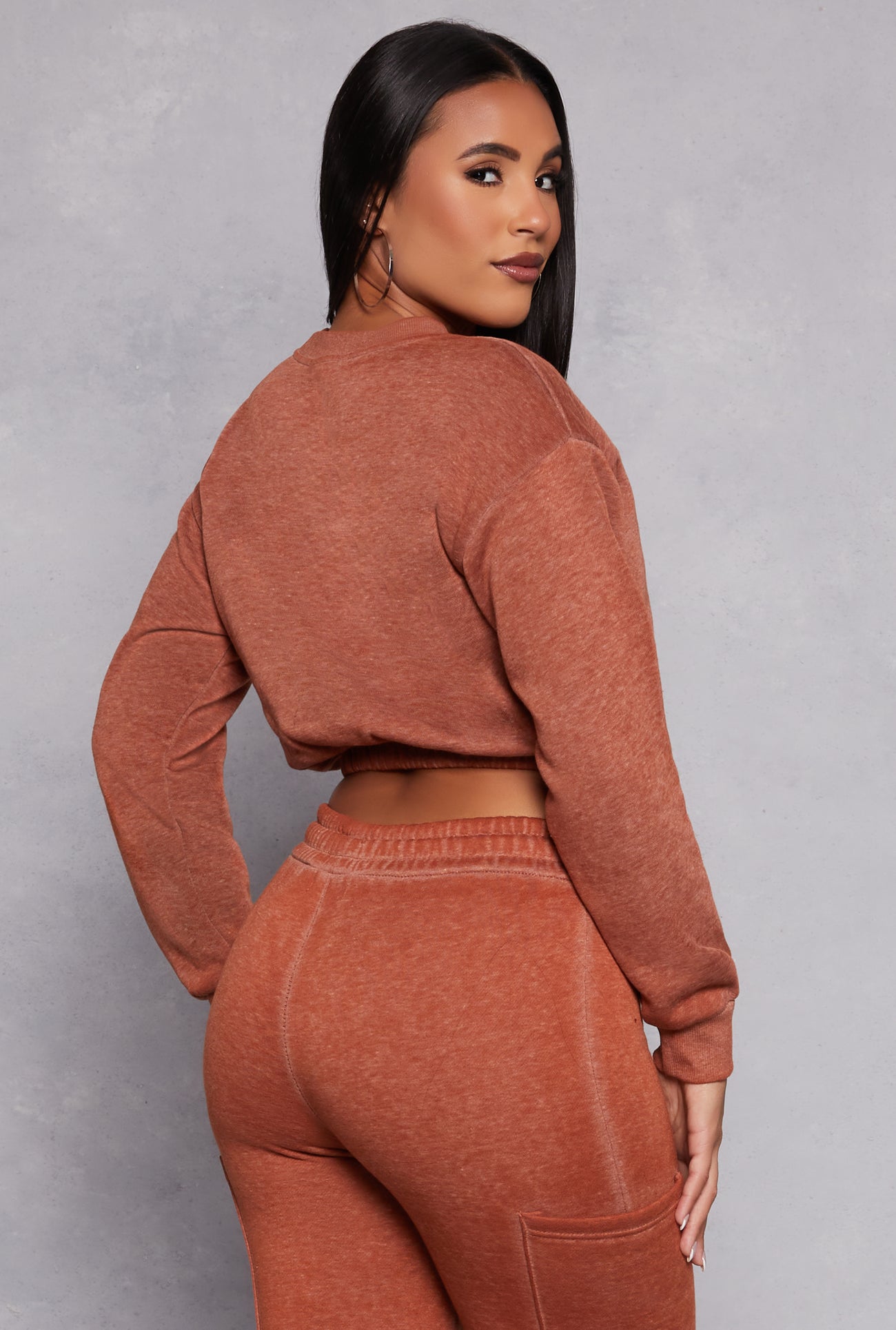 3056056720184081_003