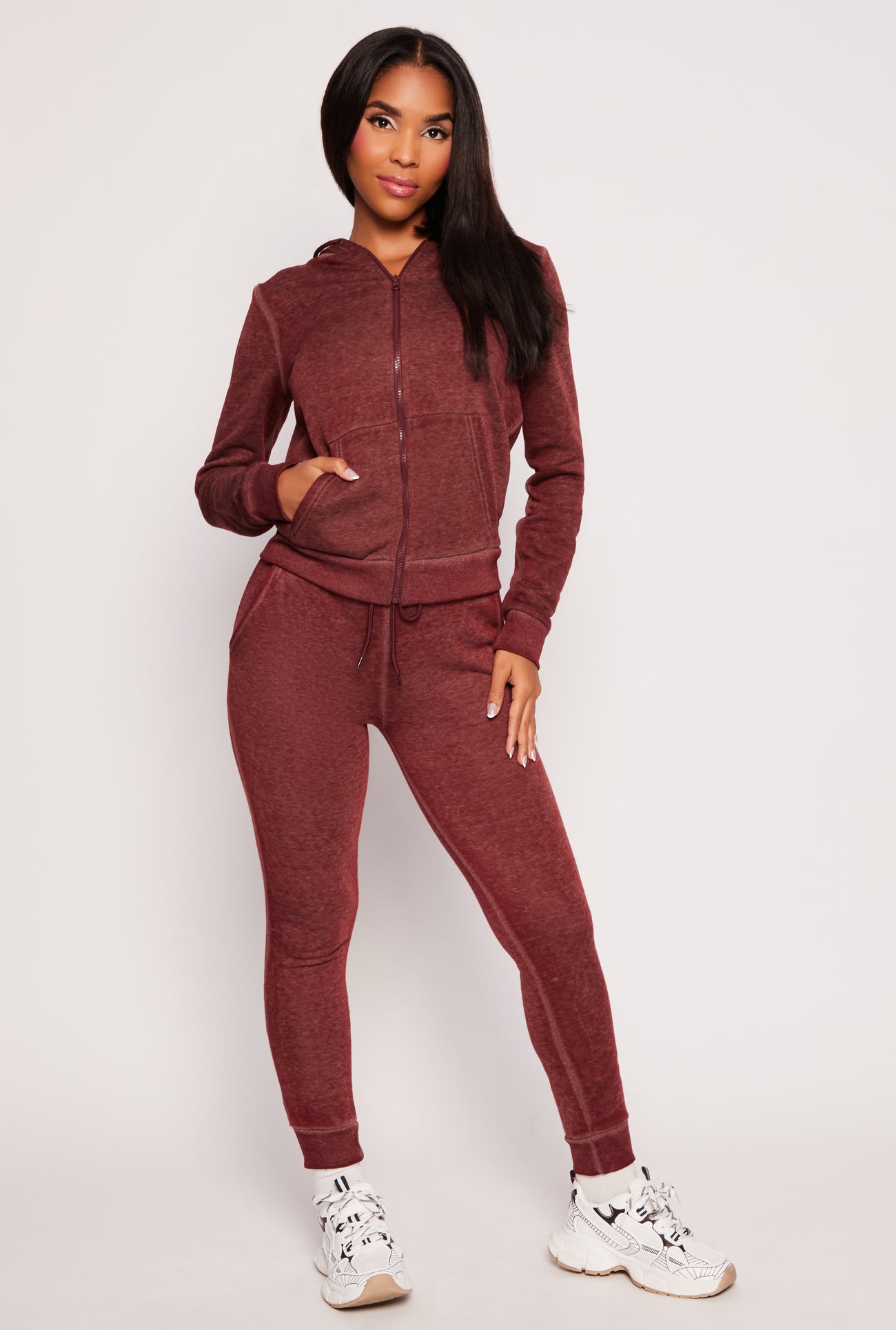 3056056721204364_002