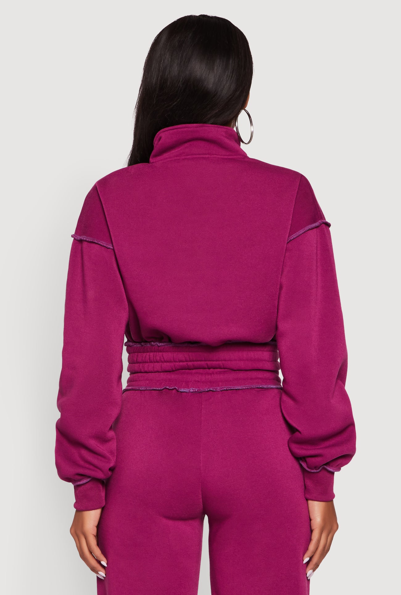 3056056723593061_006