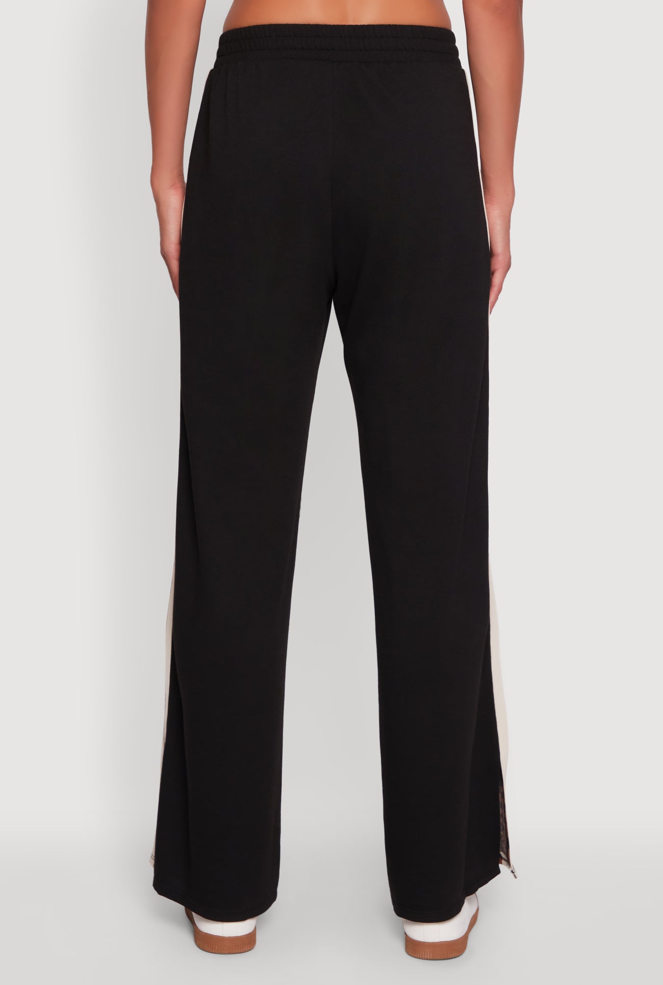 3056058751435001_005