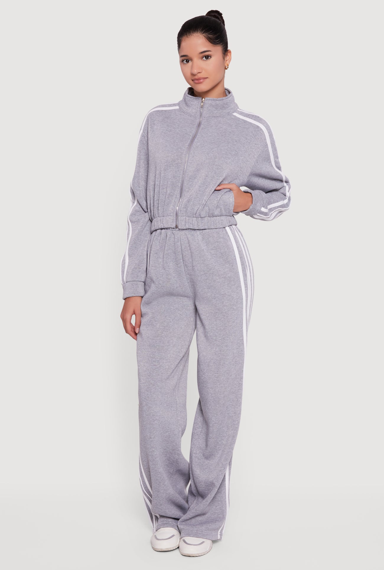 3056072292534004_002