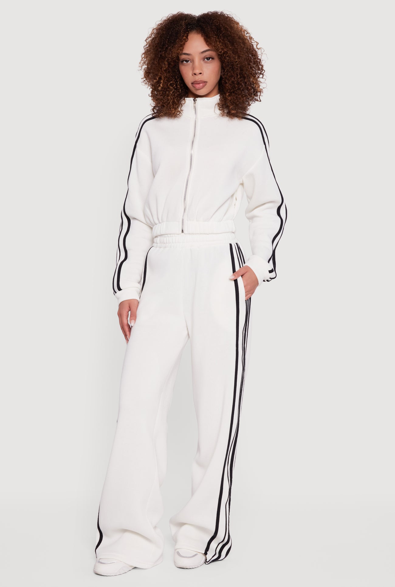 3056072292534011_002