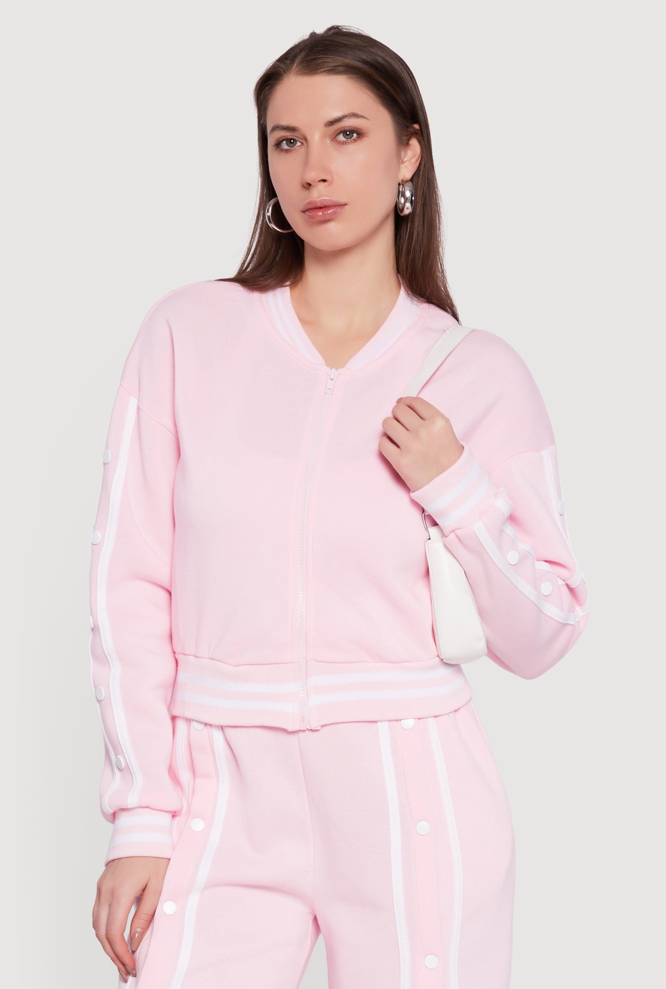 3056072292545066_001