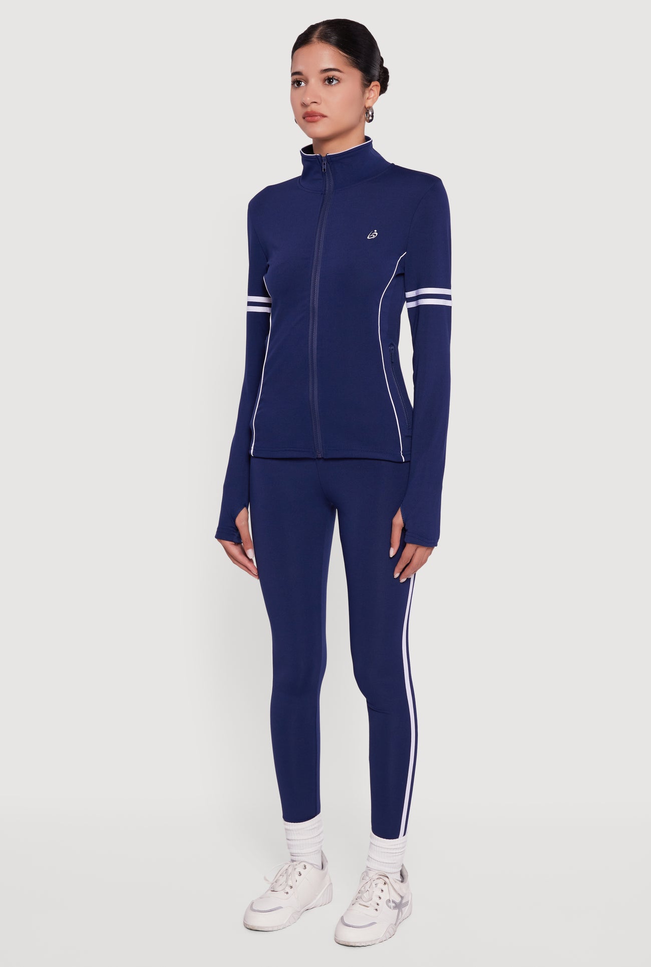 3058038342870041_005