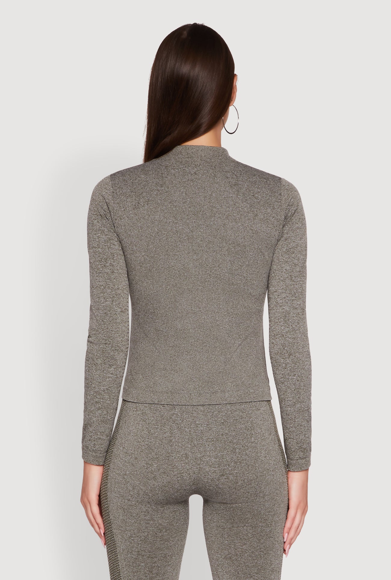 3058058755172032_006