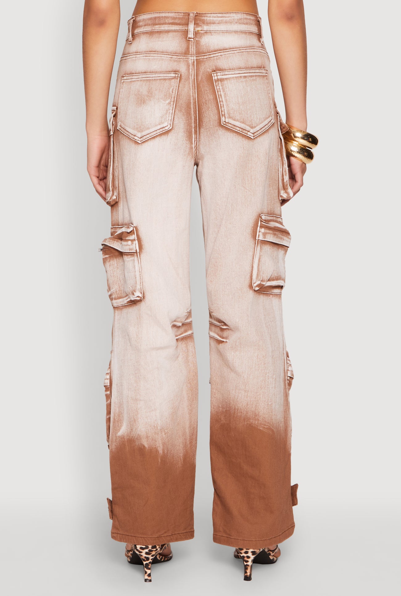 3074064720310405_006