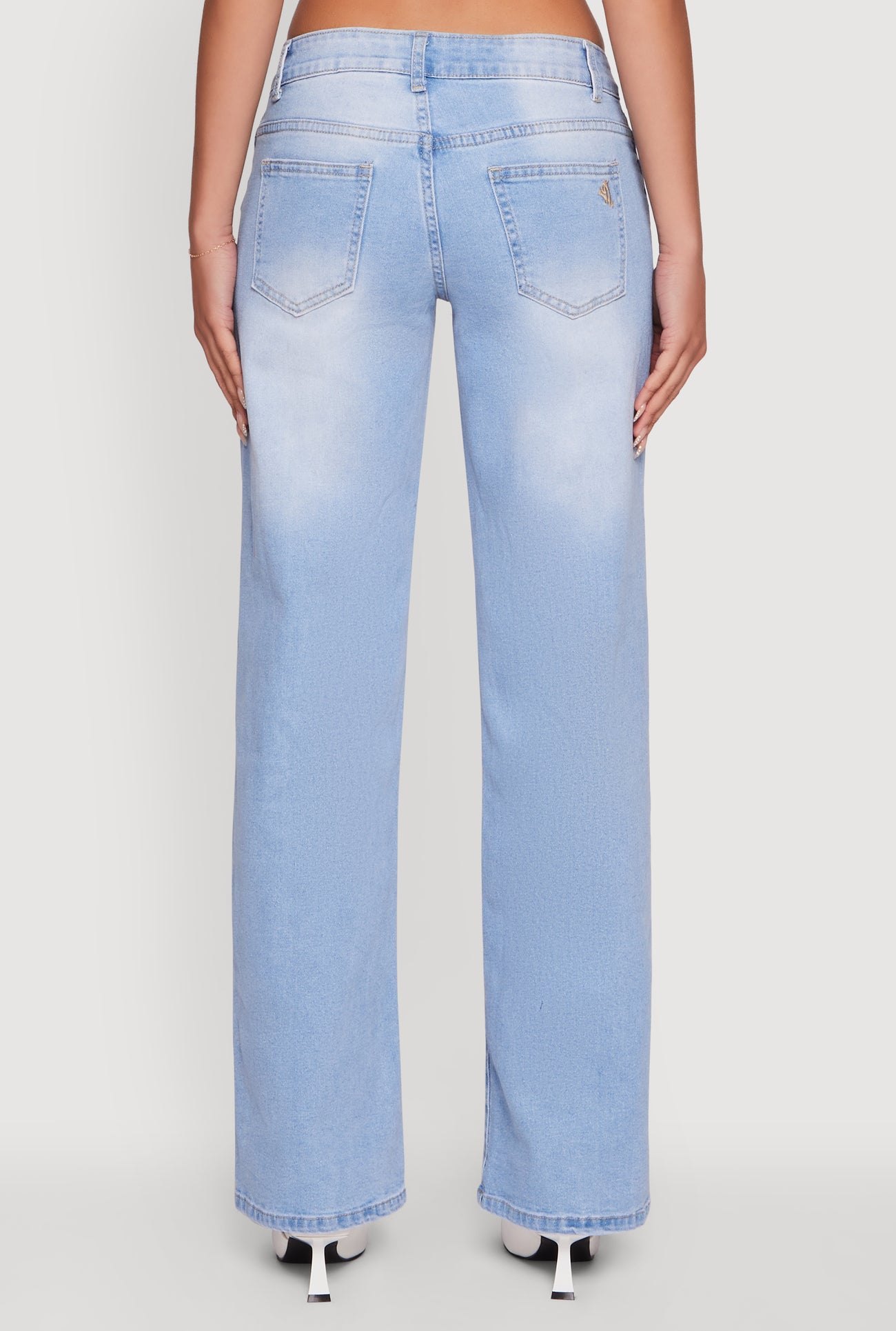 3074065306004404_006