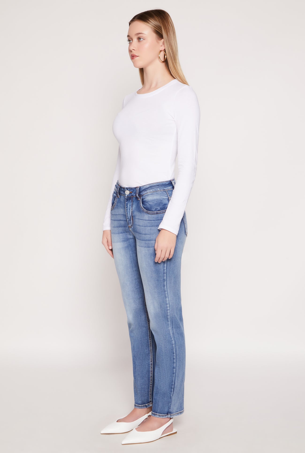 3074071610368404_002