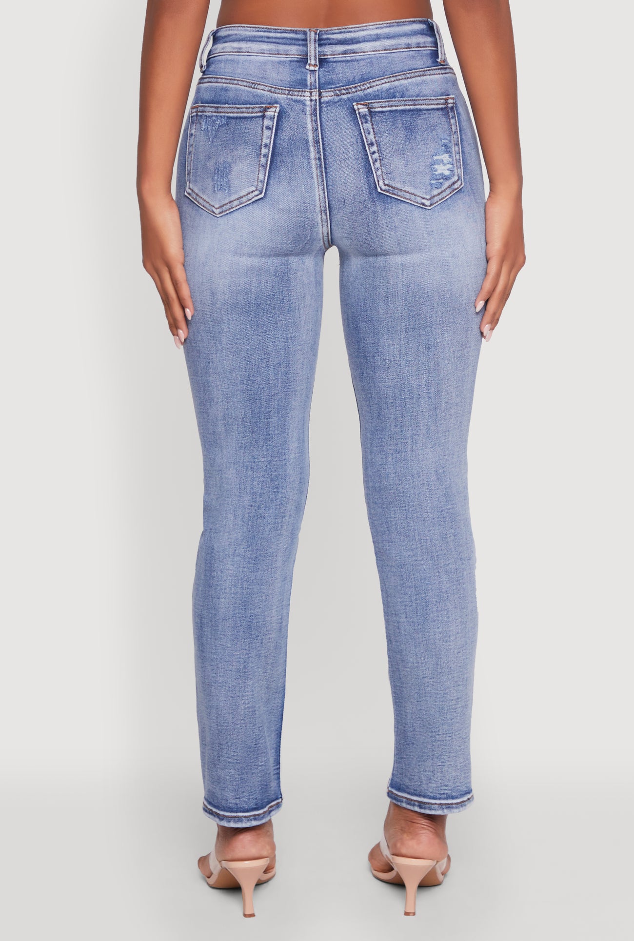 3074071610382404_006