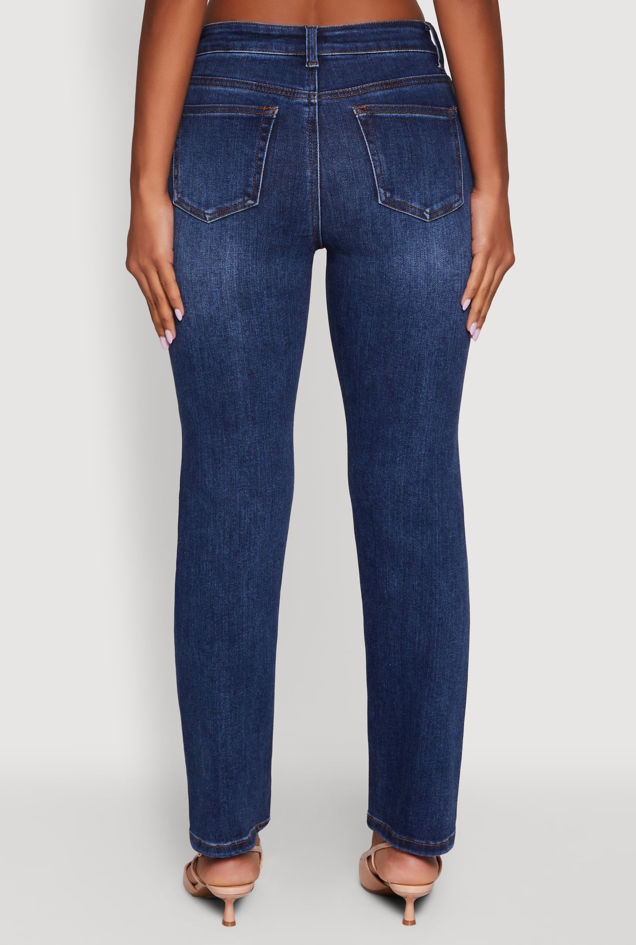 3074071610383408_006