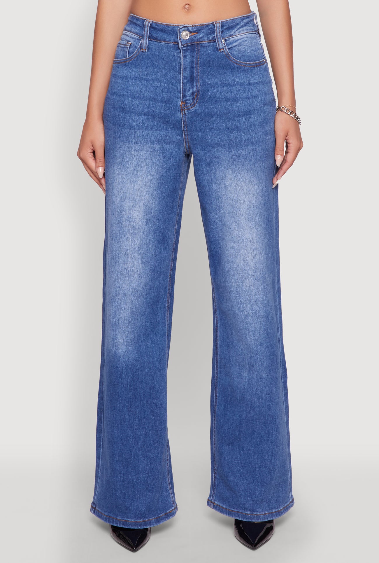 3074071610386404_005