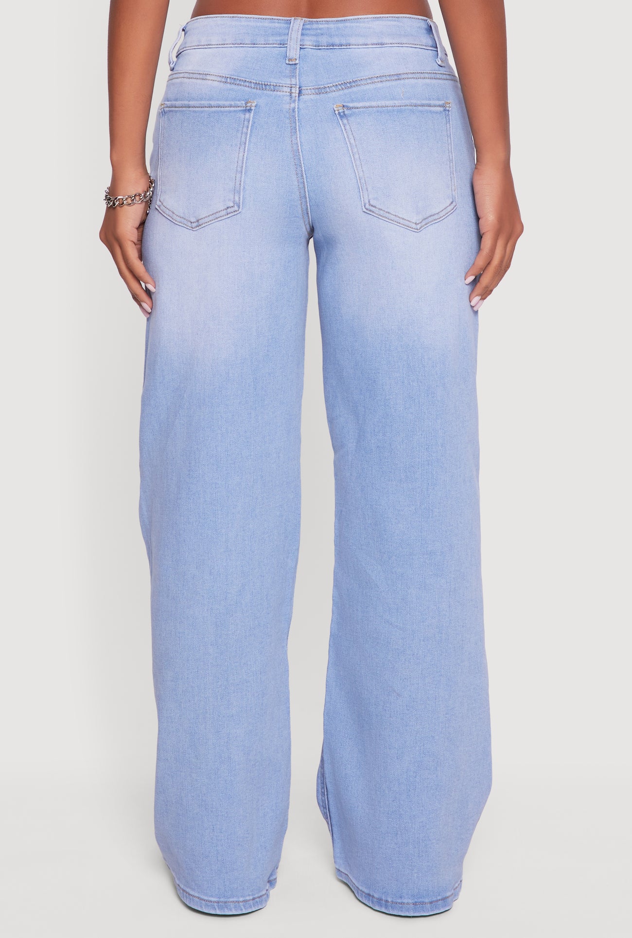 3074071610403402_006