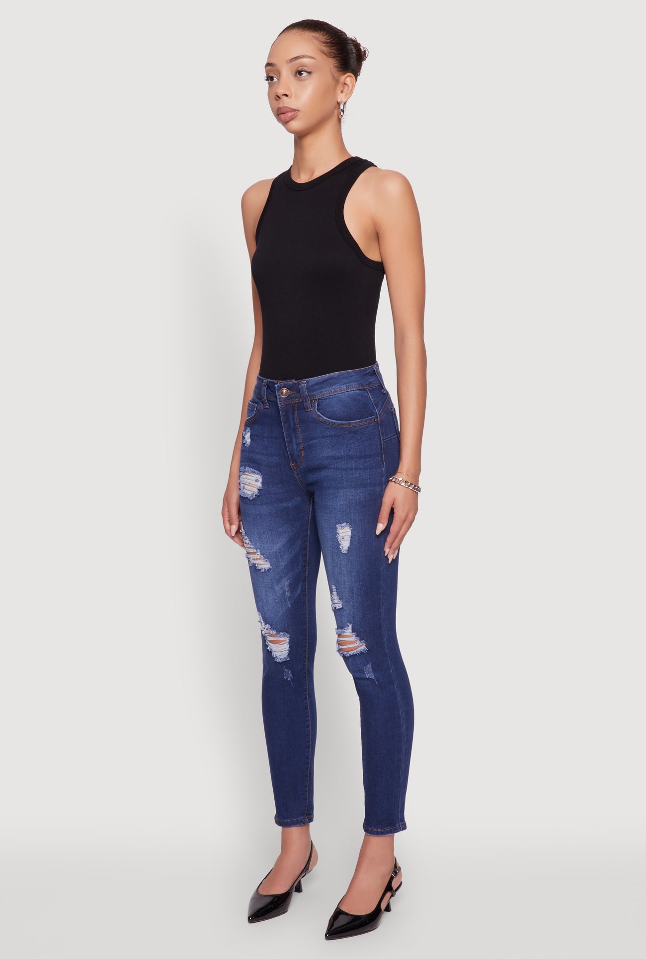 3074071611240408_003