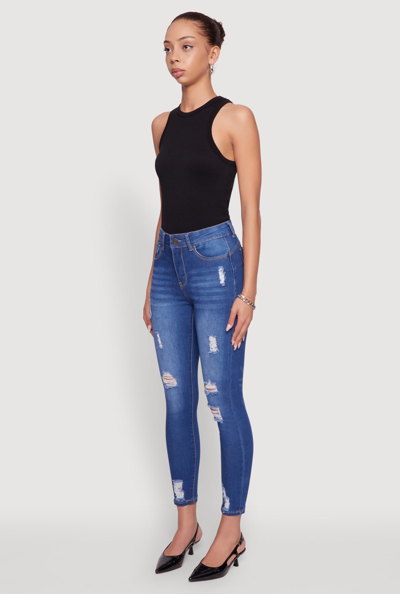 3074071612174404_003