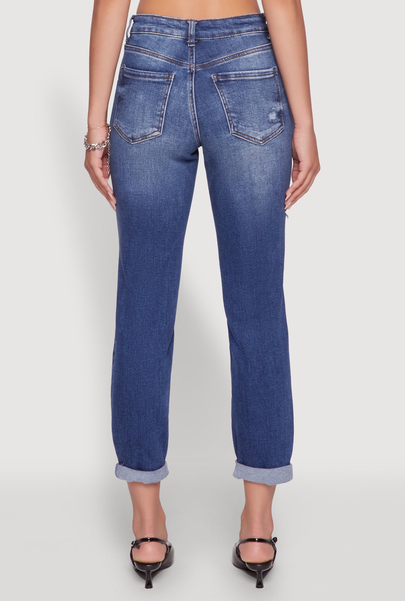 3074071612520408_006