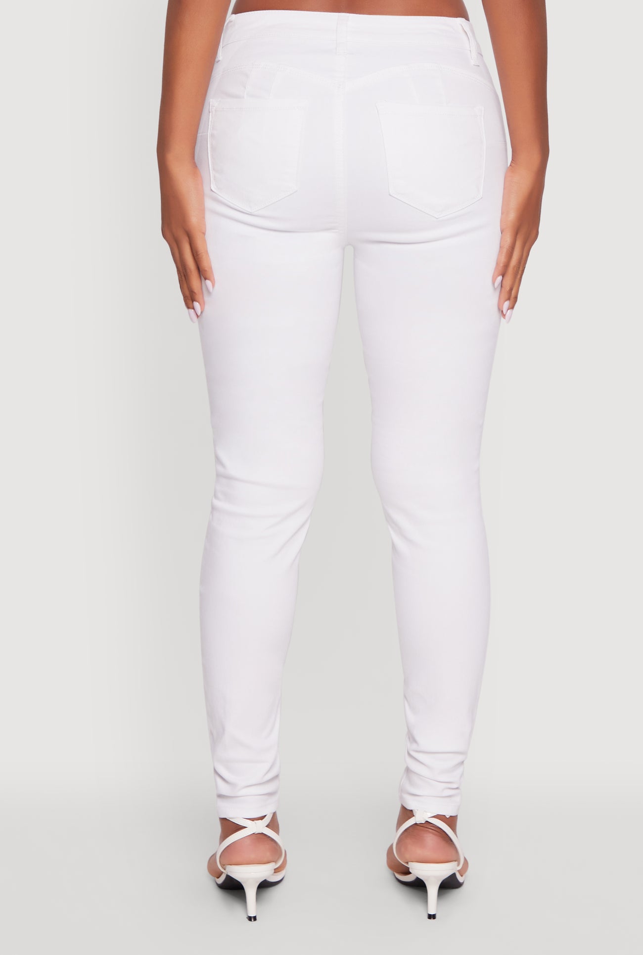 3074071618860010_006