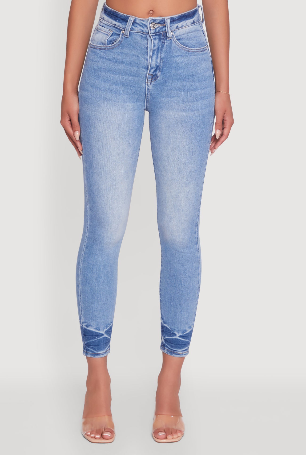 3074071619230402_005