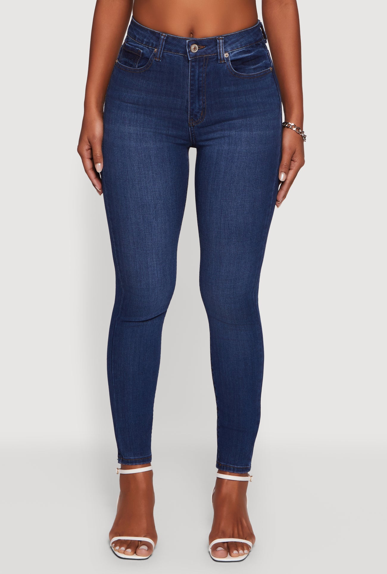 3074071619323404_005