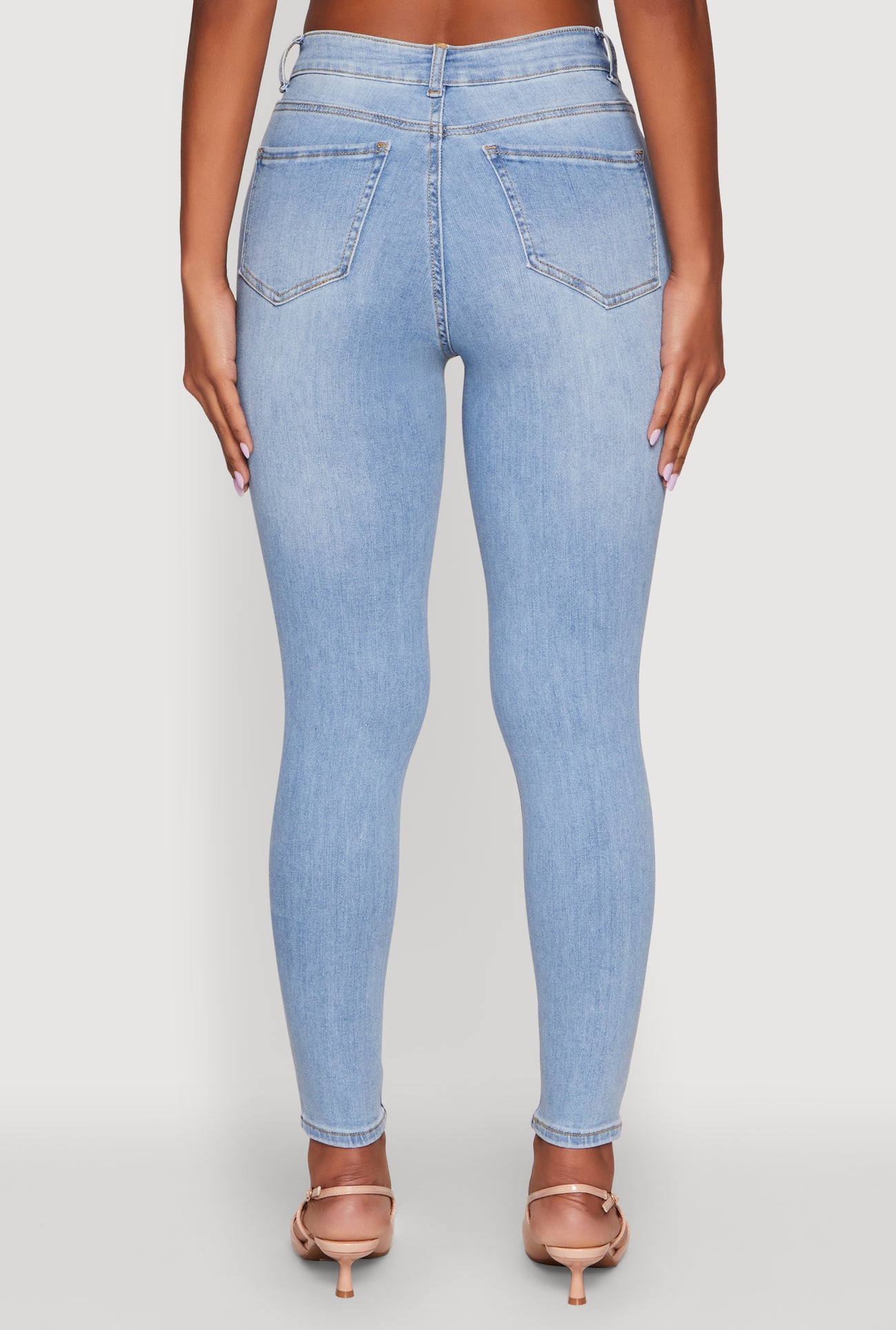 3074071619900402_006