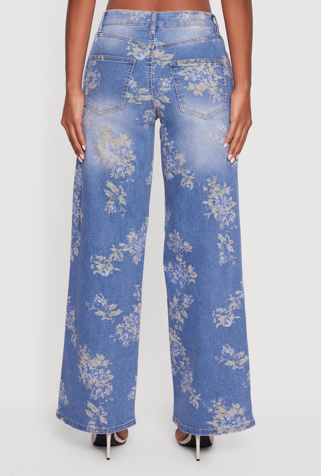 3074077136230404_006