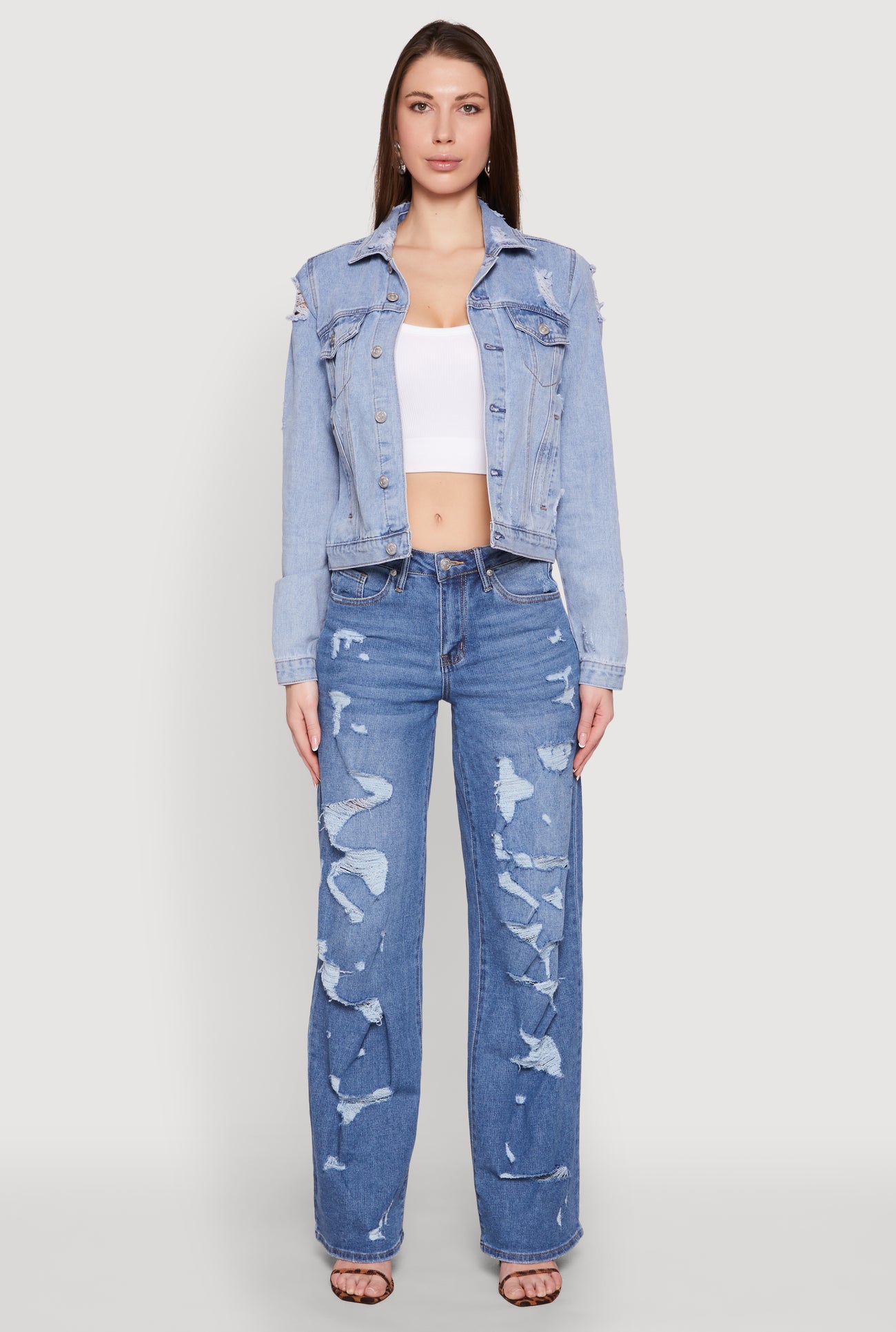 3074077136913404_002