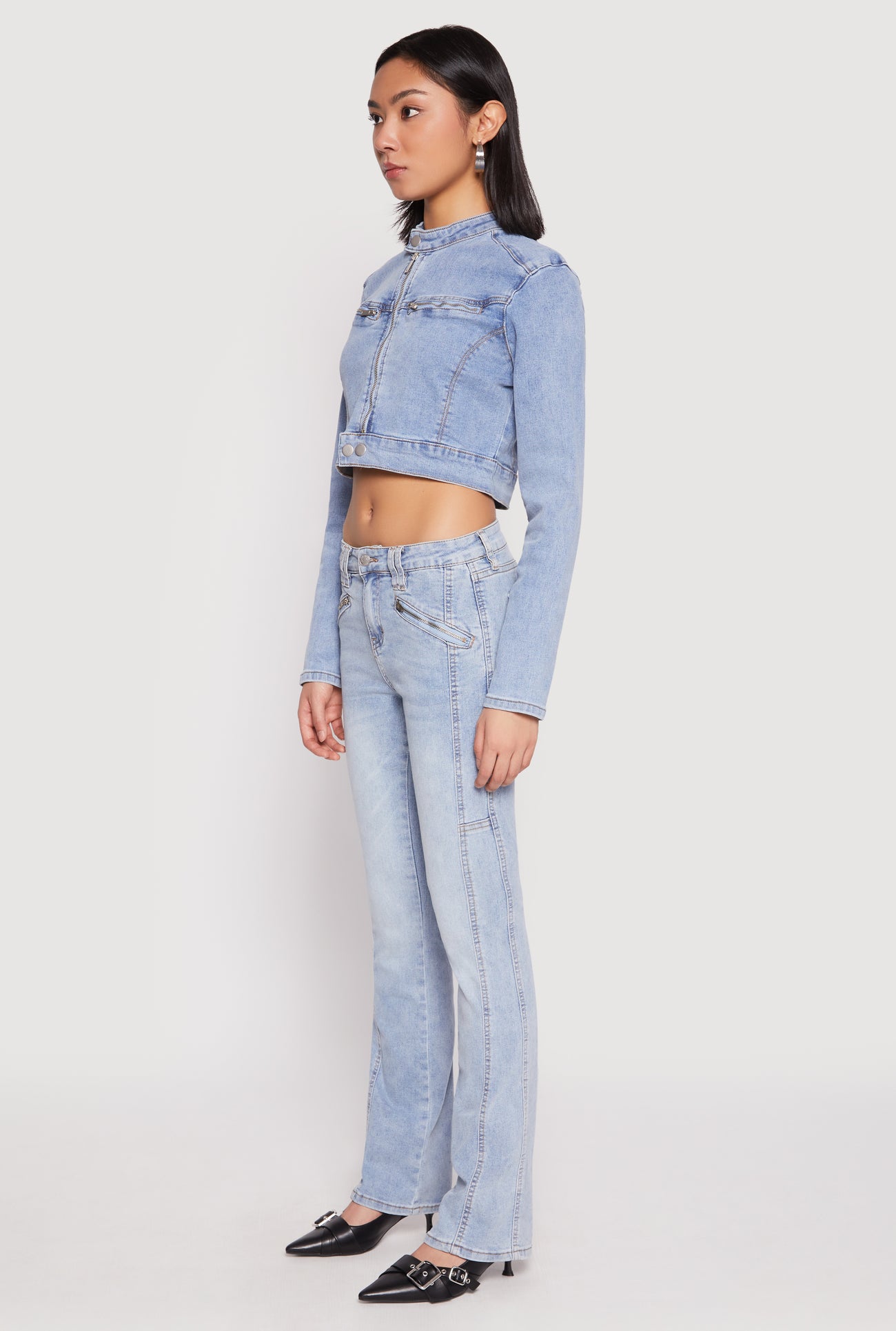 3075077131453402_003