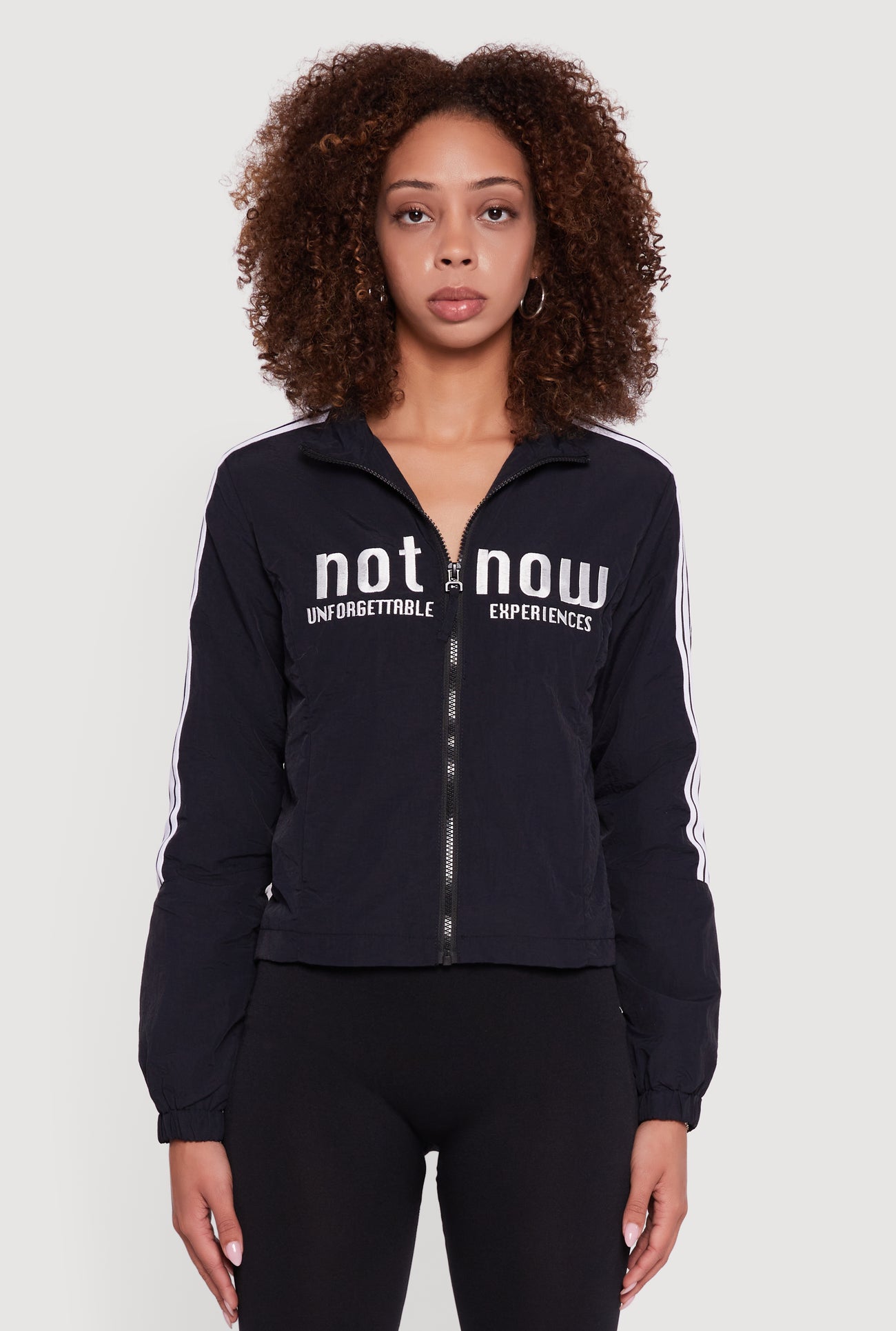 3083077660241001_002