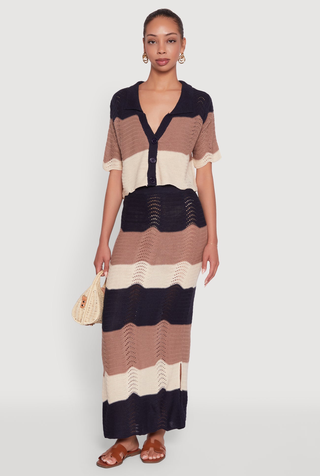 3099074056809041_002