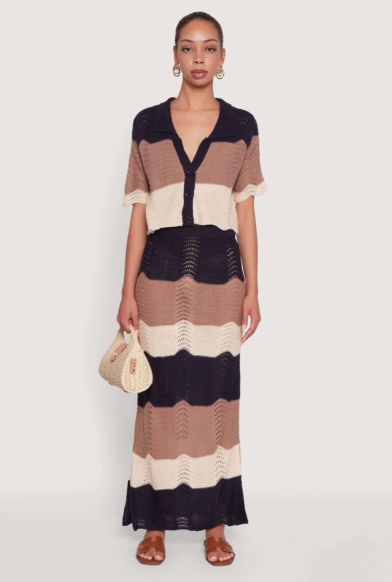 3099074056809041_003