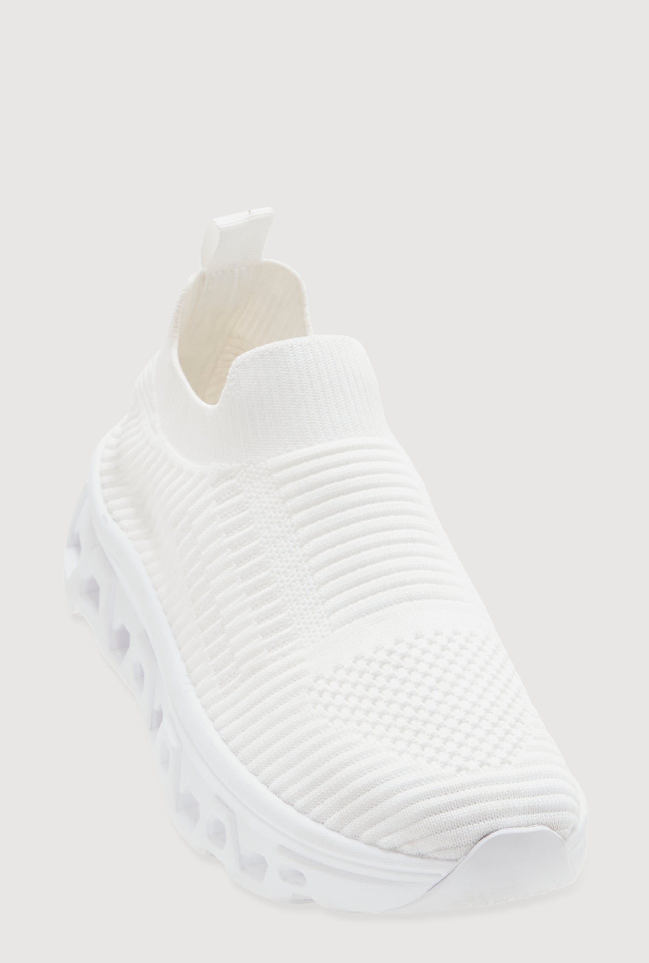 3114077385602010_001