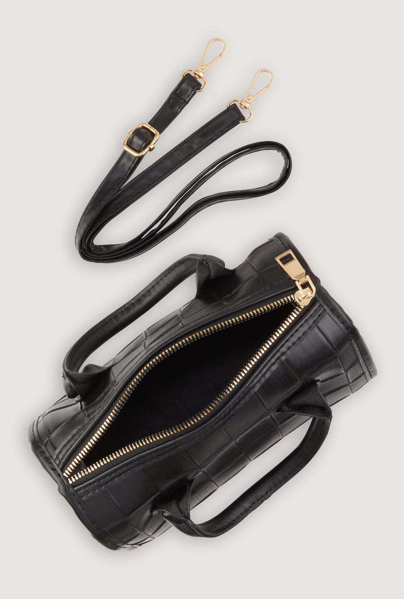 3124067444197001_006