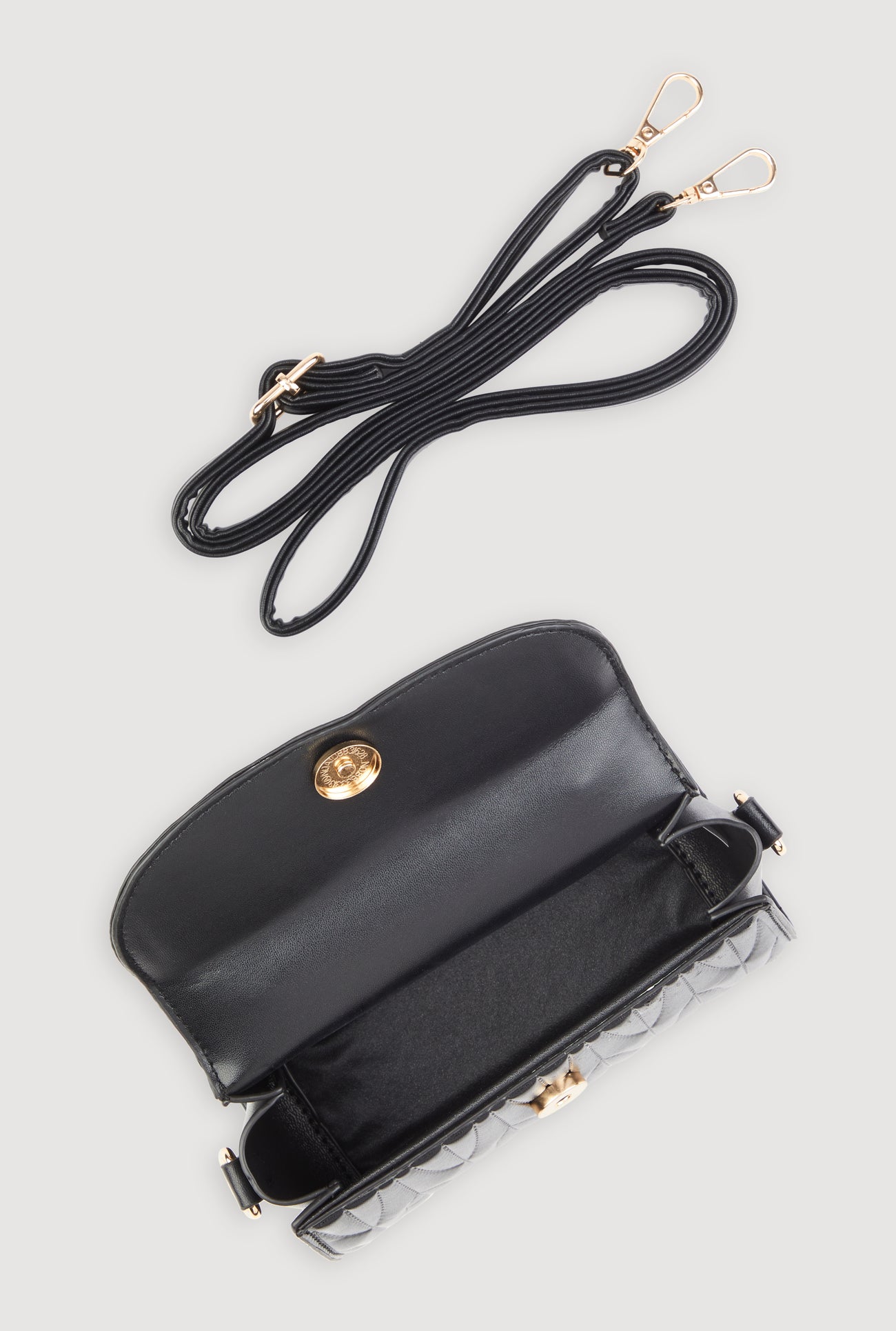 3124073890011001_006