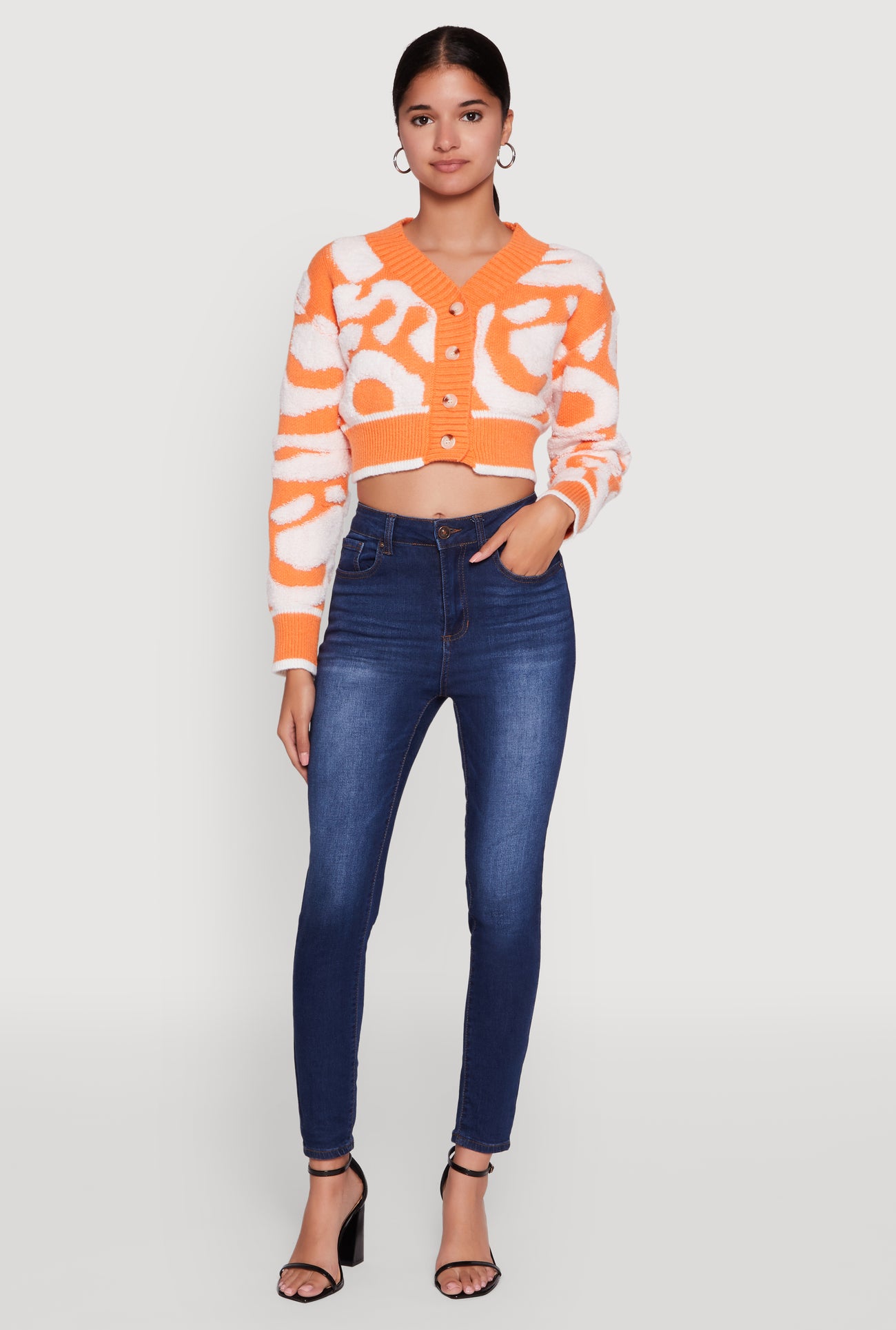 3403064721000080_001