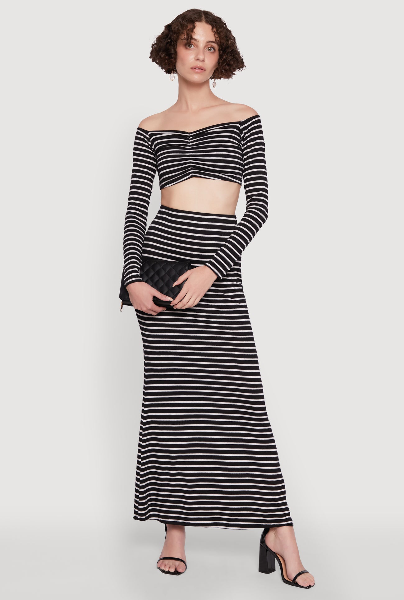 3413054212556015_002