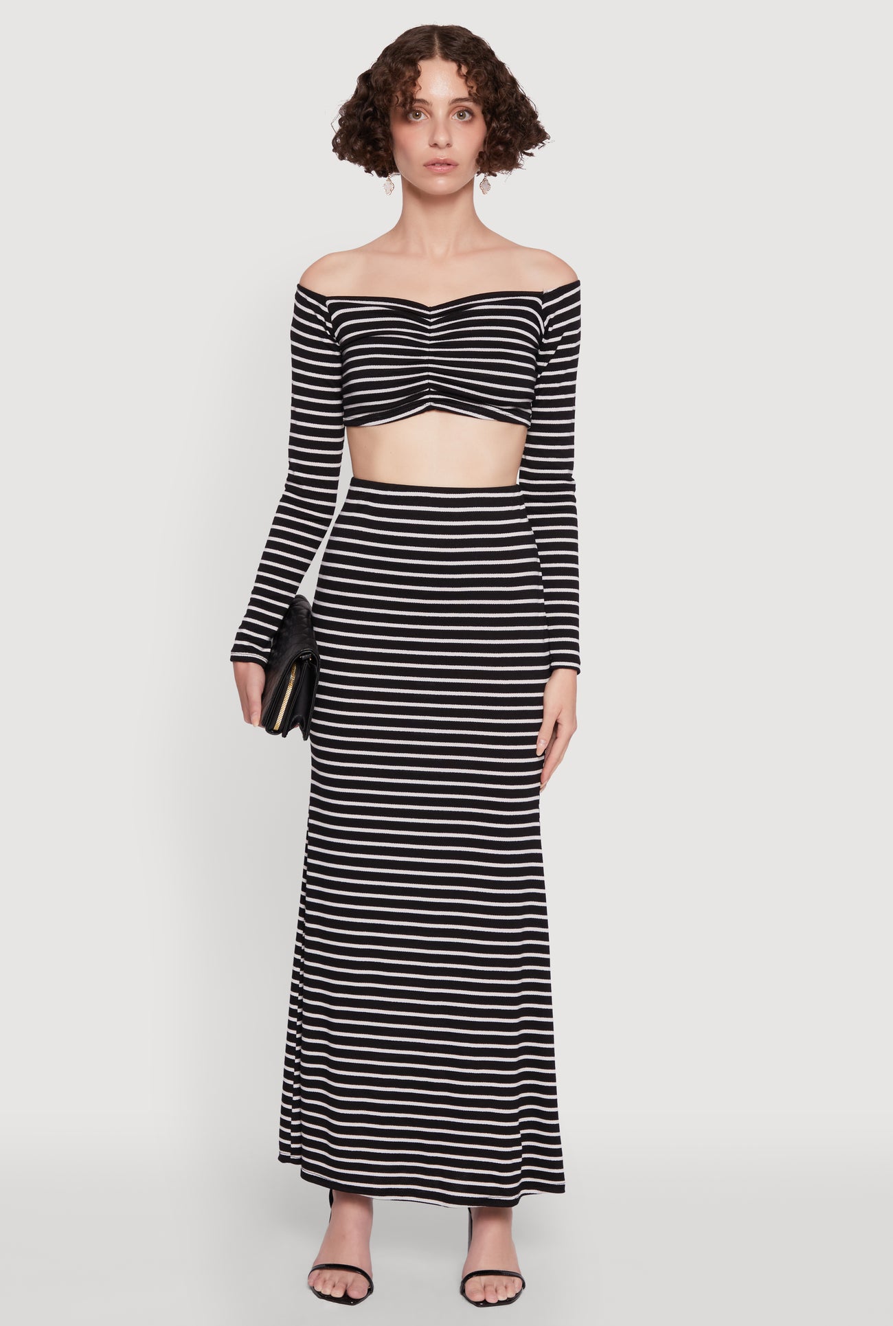 3413054212556015_003