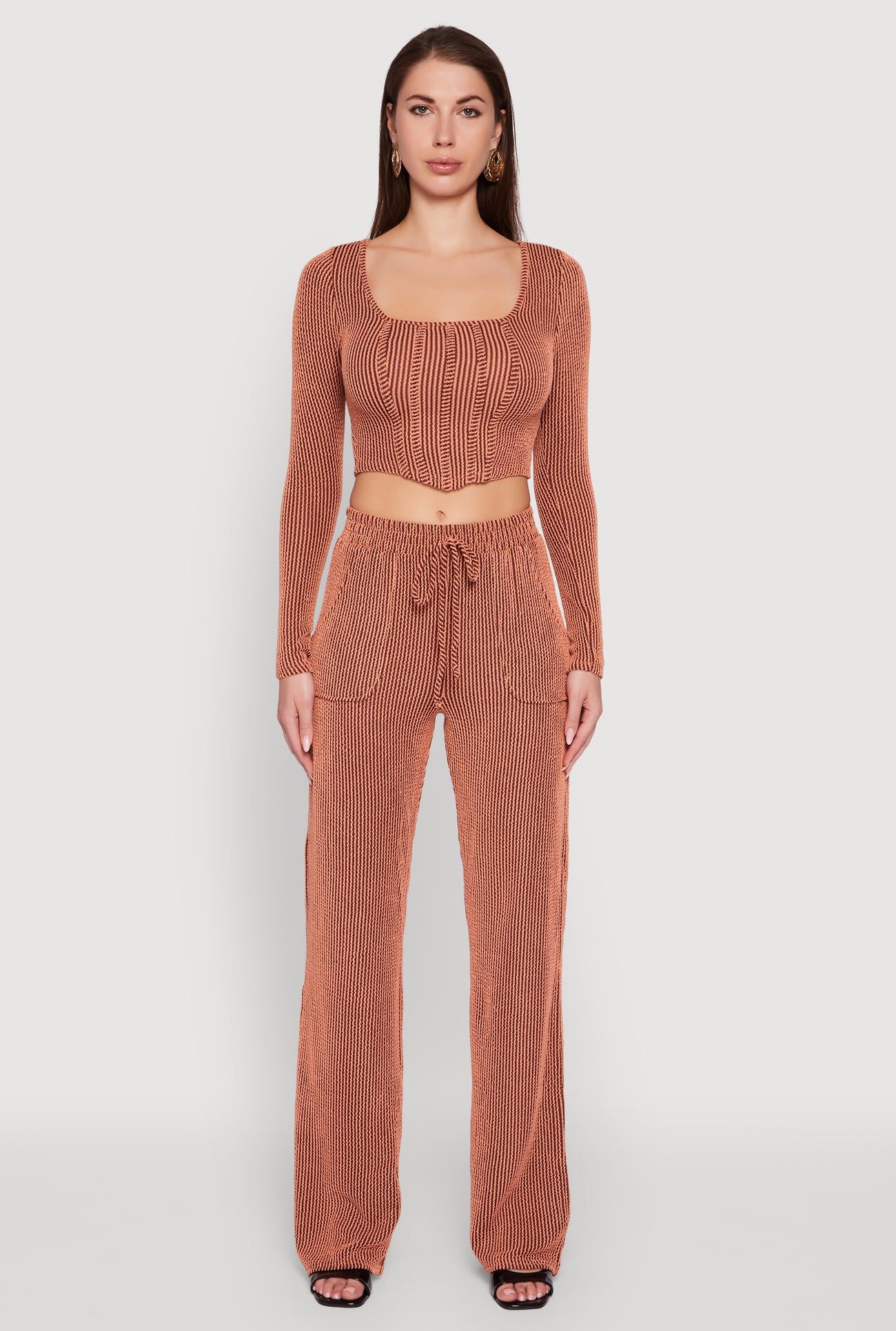 3413058755902081_002