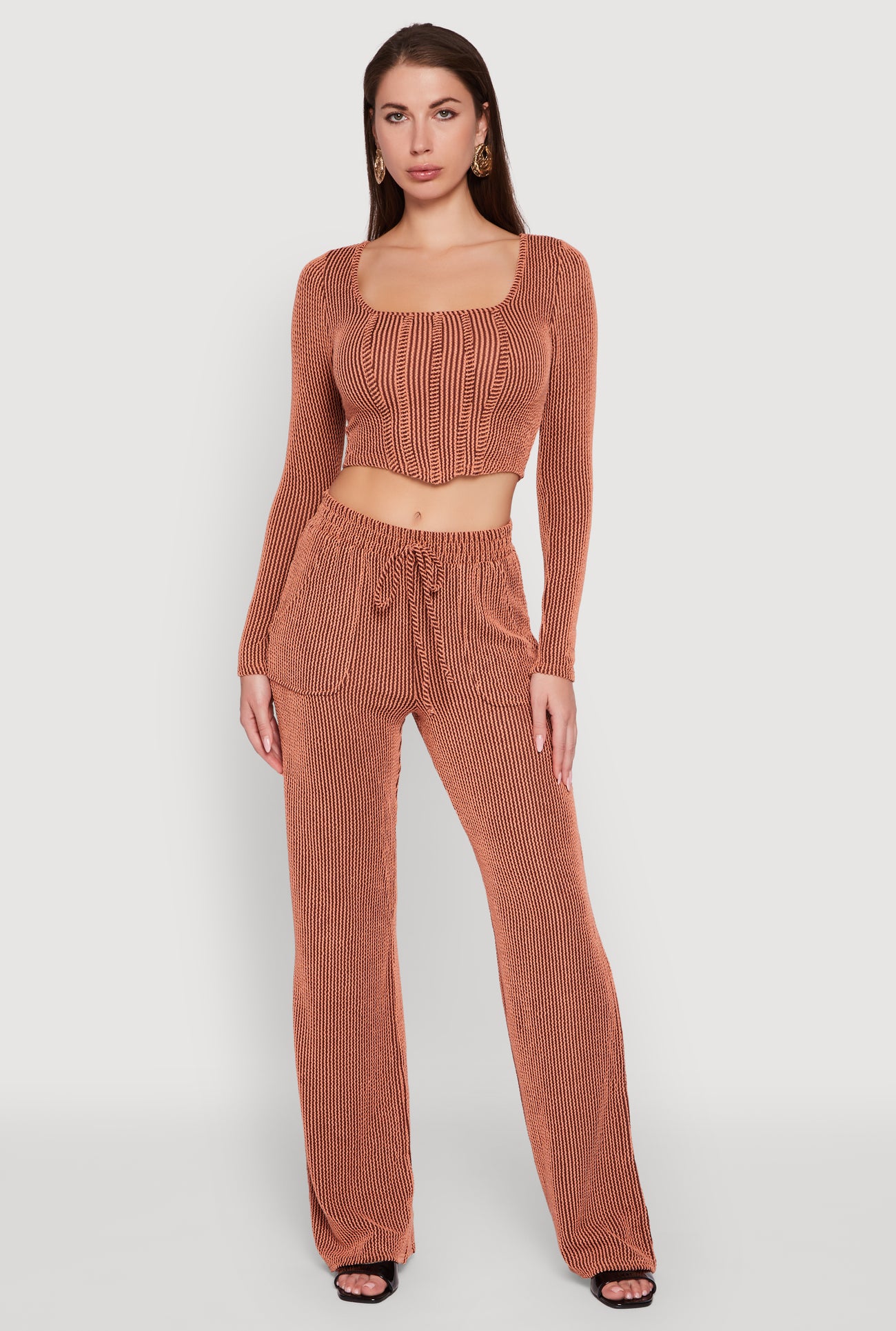 3413058755902081_003