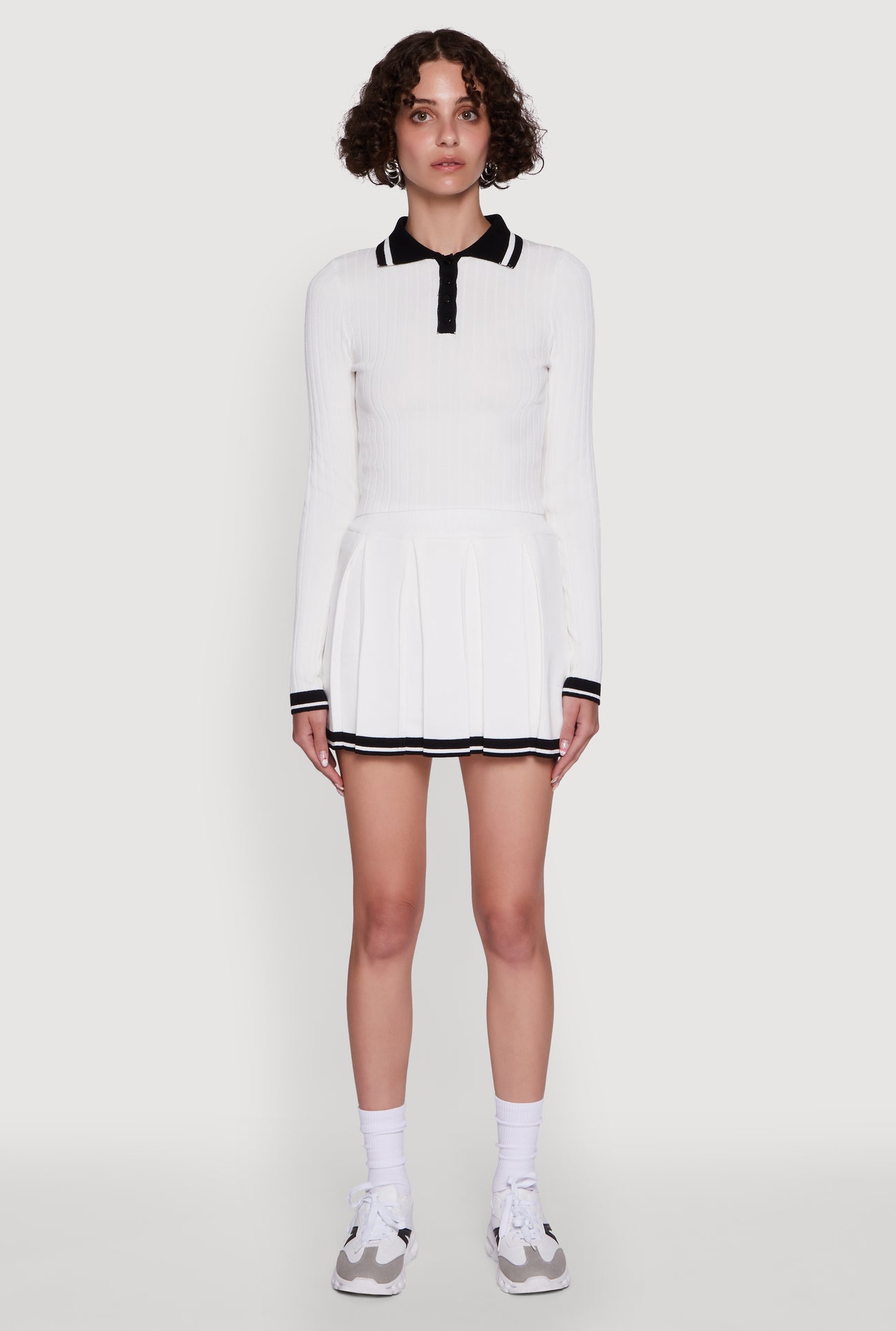 3413064725332011_001