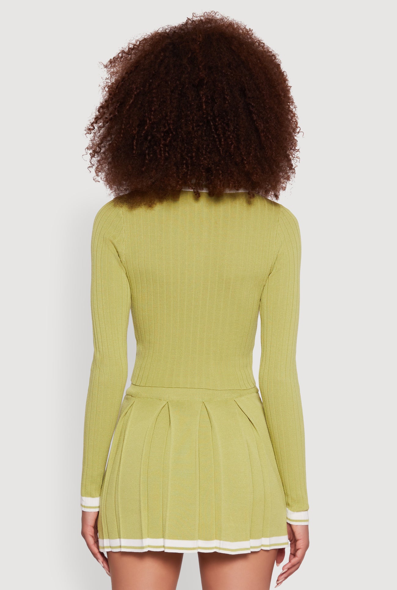 3413064725333030_006