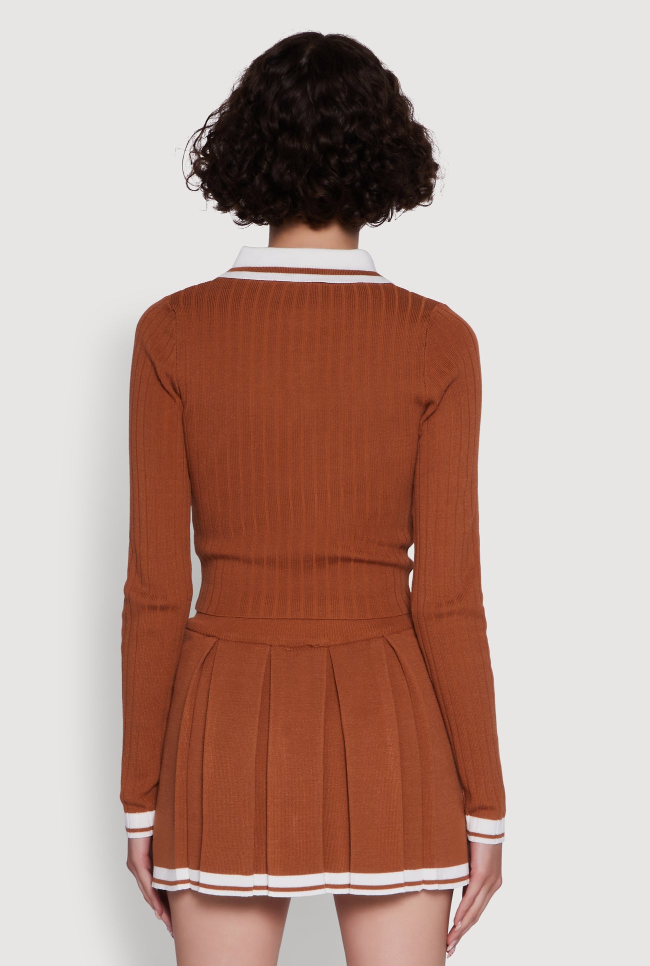 3413064725333325_006