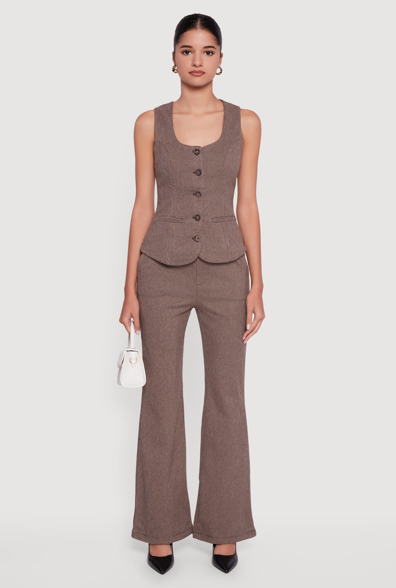 3413069393972020_003