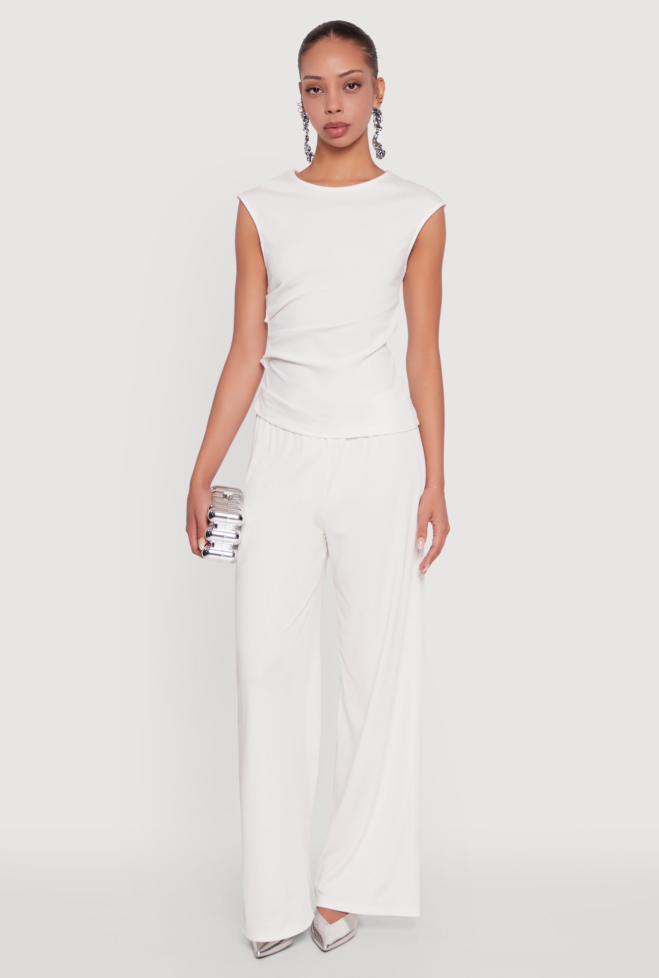 3413069396705010_001