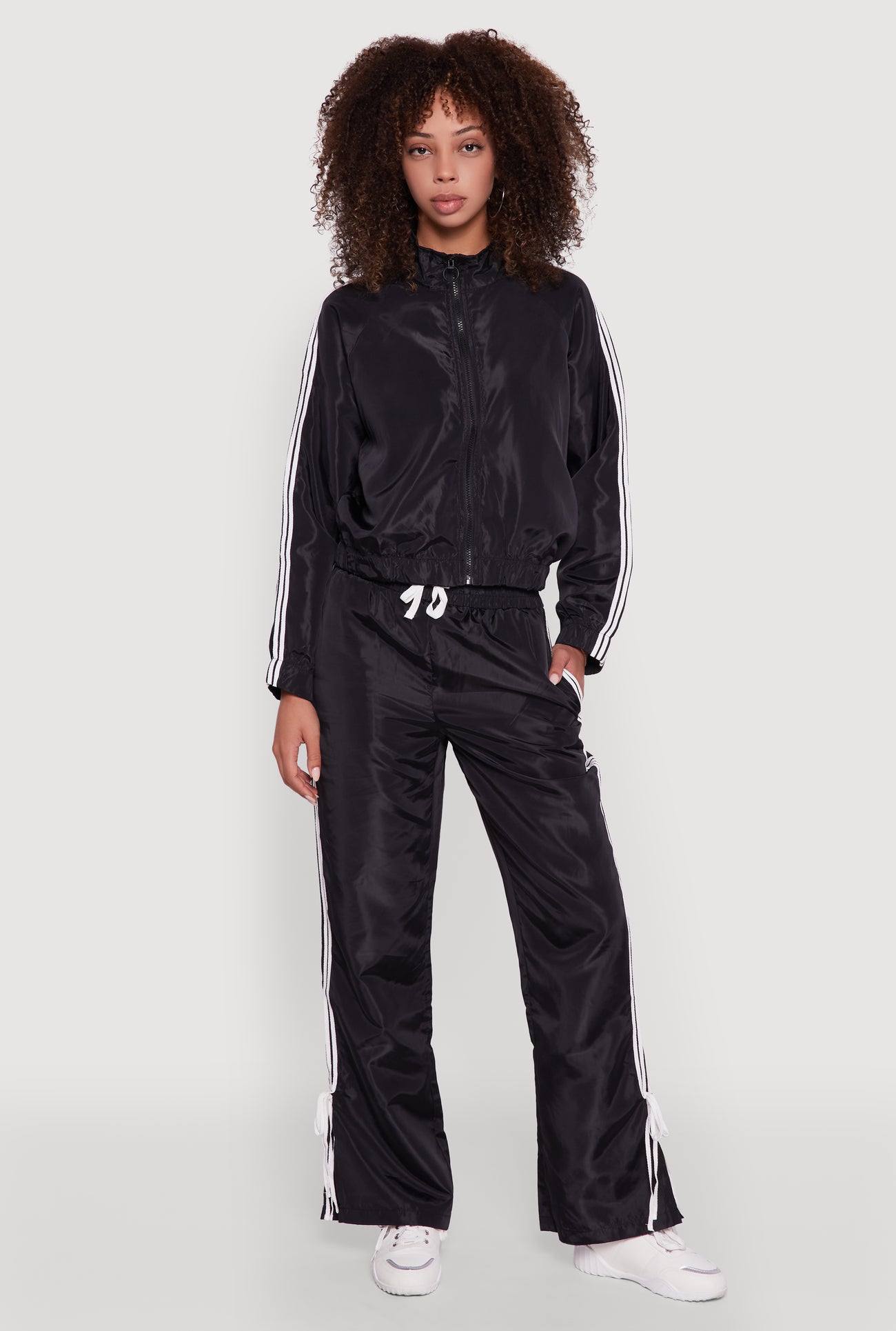 3413075173830015_001